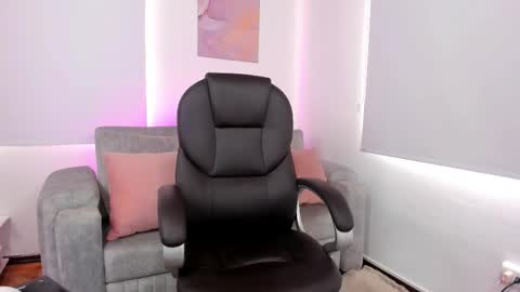 Liana  online show from February 23, 3:14 pm