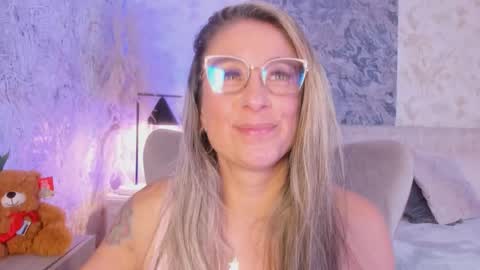 Lian online show from October 30, 7:58 pm