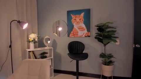 Lia online show from February 13, 2:20 pm