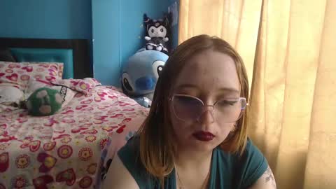 Snapshot of liaroberts1 chatting on March 4, 3:48 pm Lia Roberts online show from March 4, 3:48 pm