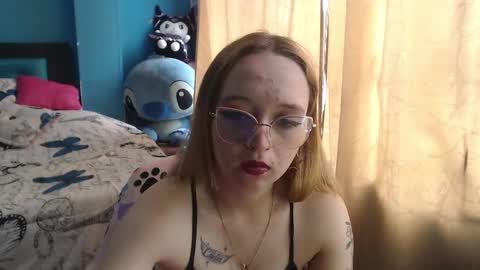 Snapshot of liaroberts1 chatting on March 11, 3:12 pm Lia Roberts online show from March 11, 3:12 pm