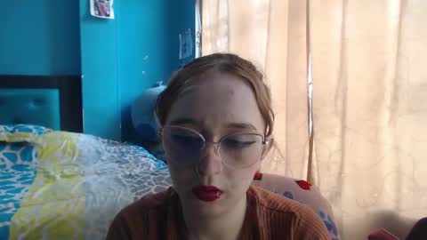 Snapshot of liaroberts1 chatting on January 29, 3:04 pm Lia Roberts online show from January 29, 3:04 pm