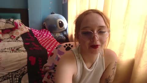 Snapshot of liaroberts1 chatting on February 10, 6:24 pm Lia Roberts online show from February 10, 6:24 pm