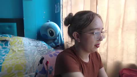 Snapshot of liaroberts1 chatting on January 29, 6:07 pm Lia Roberts online show from January 29, 6:07 pm