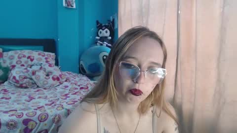 Snapshot of liaroberts1 chatting on February 24, 12:05 pm Lia Roberts online show from February 24, 12:05 pm