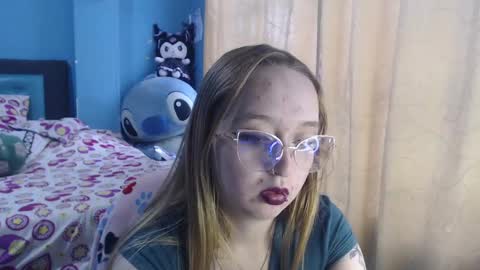 Snapshot of liaroberts1 chatting on March 4, 6:50 pm Lia Roberts online show from March 4, 6:50 pm