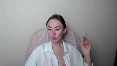 Lia online show from February 13, 1:25 pm