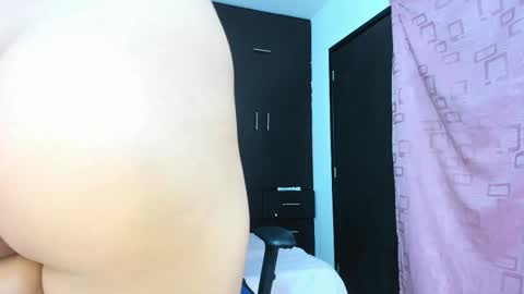 Lia online show from March 5, 4:02 pm