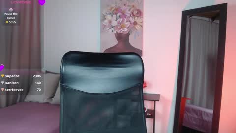 Snapshot of liawhite_x chatting on January 10, 6:06 pm lia online show from January 10, 6:06 pm