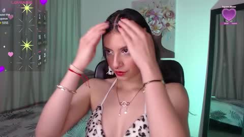 Snapshot of liawhite_x chatting on February 27, 12:01 pm lia online show from February 27, 12:01 pm