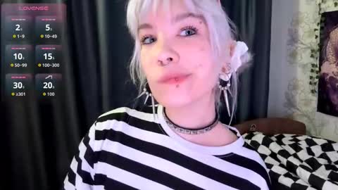 Lola online show from October 27, 7:14 pm