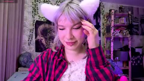 Lola online show from October 8, 10:16 pm