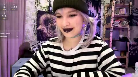 Lola online show from October 9, 10:37 pm