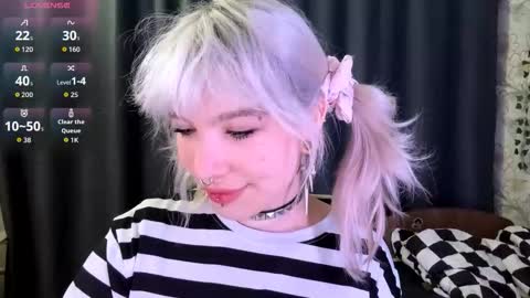 Lola online show from October 26, 7:13 pm