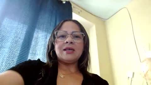 Snapshot of licenciada_ann chatting on January 11, 2:36 pm Milf Ann Latina online show from January 11, 2:36 pm