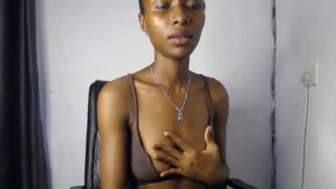 Juicy pinkpussy online show from January 6, 9:24 am