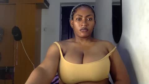 Snapshot of lick_my_pussyyy226651 chatting on February 26, 12:41 am caira online show from February 26, 12:41 am