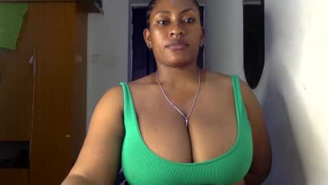 Snapshot of lick_my_pussyyy226651 chatting on January 25, 12:48 am caira online show from January 25, 12:48 am