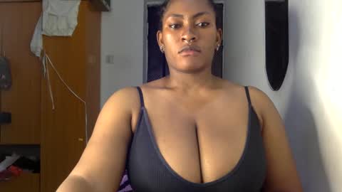 Snapshot of lick_my_pussyyy226651 chatting on February 8, 3:19 am caira online show from February 8, 3:19 am