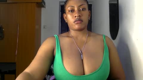 Snapshot of lick_my_pussyyy226651 chatting on January 17, 1:24 pm caira online show from January 17, 1:24 pm