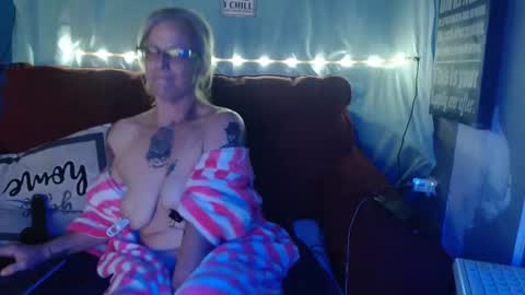 Lickablelucy online show from March 1, 6:35 am