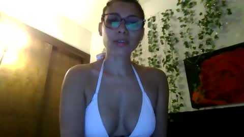 lickablemiami online show from May 31, 7:26 pm