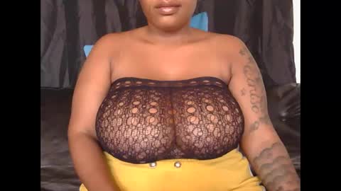 lickabletash98 online show from January 12, 6:28 am