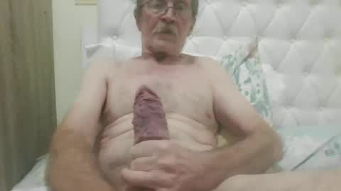 lickittostickit online show from January 9, 7:52 am