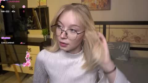 Ann online show from November 20, 9:12 pm