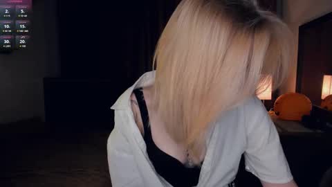 Ann online show from October 22, 7:48 pm