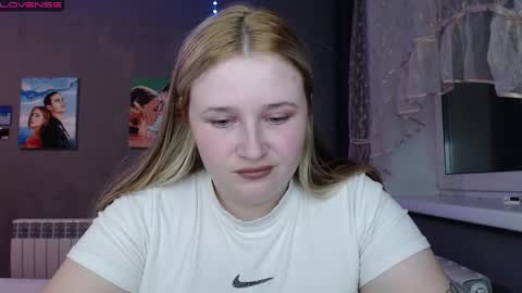 light_lunaa online show from October 25, 1:11 pm