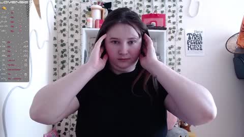 Snapshot of light_lunaa chatting on February 7, 4:27 am light_lunaa online show from February 7, 4:27 am