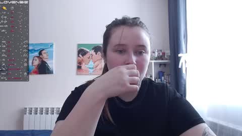 Snapshot of light_lunaa chatting on February 27, 4:02 am light_lunaa online show from February 27, 4:02 am