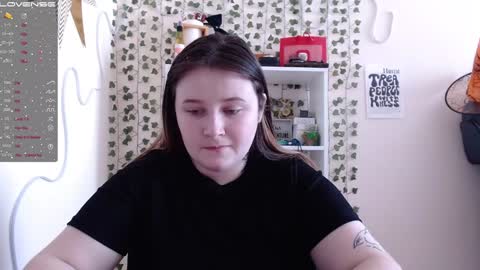 Snapshot of light_lunaa chatting on February 7, 7:40 am light_lunaa online show from February 7, 7:40 am