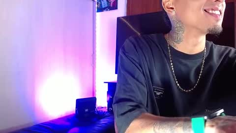 Daniel online show from December 5, 4:38 pm