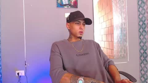 Daniel online show from July 17, 8:44 pm