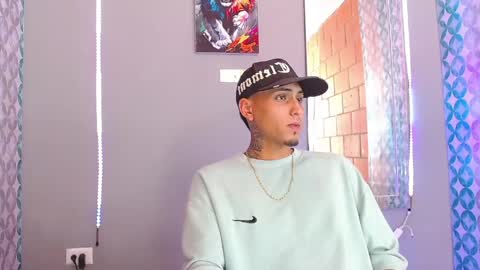 Daniel online show from April 23, 7:48 pm