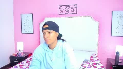 liiam_smith_ online show from October 15, 12:39 pm