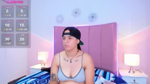 liiam_smith_ online show from October 25, 2:17 pm