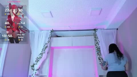         online show from March 28, 11:44 am