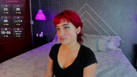 Snapshot of liilith_bloom chatting on September 15, 8:10 pm Lilith online show from September 15, 8:10 pm