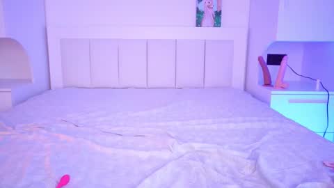 liimeee online show from October 26, 5:19 am