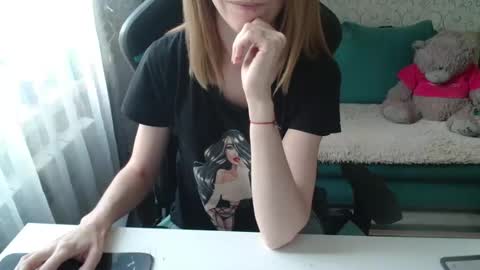 Liissax online show from May 31, 3:44 pm