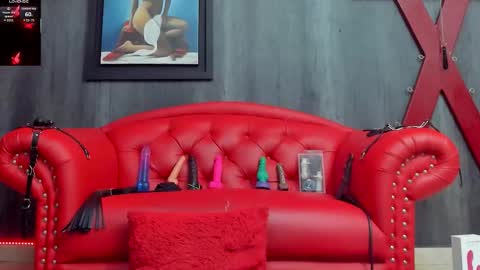 Nini - online show from February 7, 11:57 am