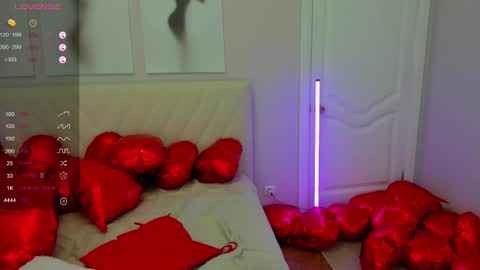 Snapshot of likaklint chatting on February 8, 6:01 am Lika online show from February 8, 6:01 am