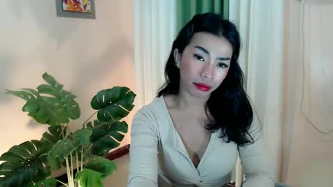Snapshot of likliklicklengleng chatting on March 10, 8:01 pm Leng online show from March 10, 8:01 pm