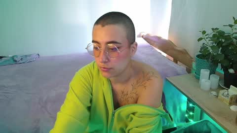 im MIA  -- MY OF is catsito3 online show from January 8, 5:05 pm