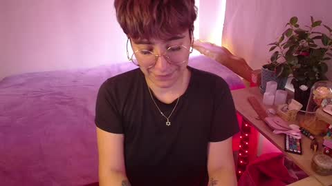 im MIA  -- MY OF is catsito3 online show from December 19, 6:01 pm