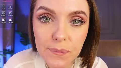 Lilian online show from May 9, 10:05 pm