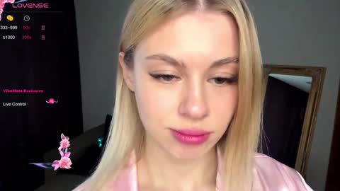 Elisa  online show from October 5, 10:01 am